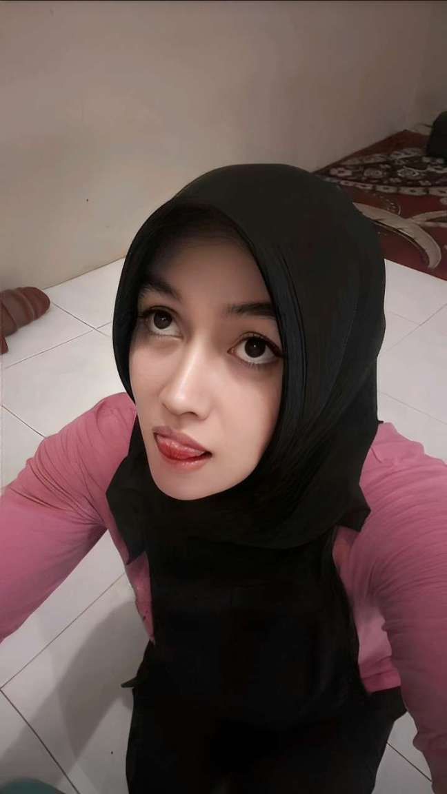 10 Viral Indonesia Video Wiwik Indonesia Viral 2025 Anjay Hijab Kebaya coklat