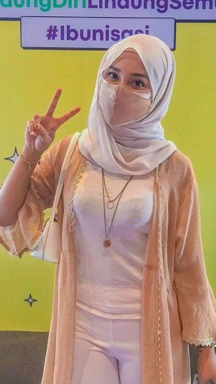 Hijab Viral Tutorial Wiwik Sampe Muntah Di Dalam Enak Top Trending Global Indonesia 2025