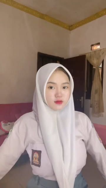 Viral 2025 Hijab Video ABG SMA Indo Aqilla Kacamata Pink Atas Bawah Imut Tutorial Wiwik Top 10 Trending Global Indonesia 2025