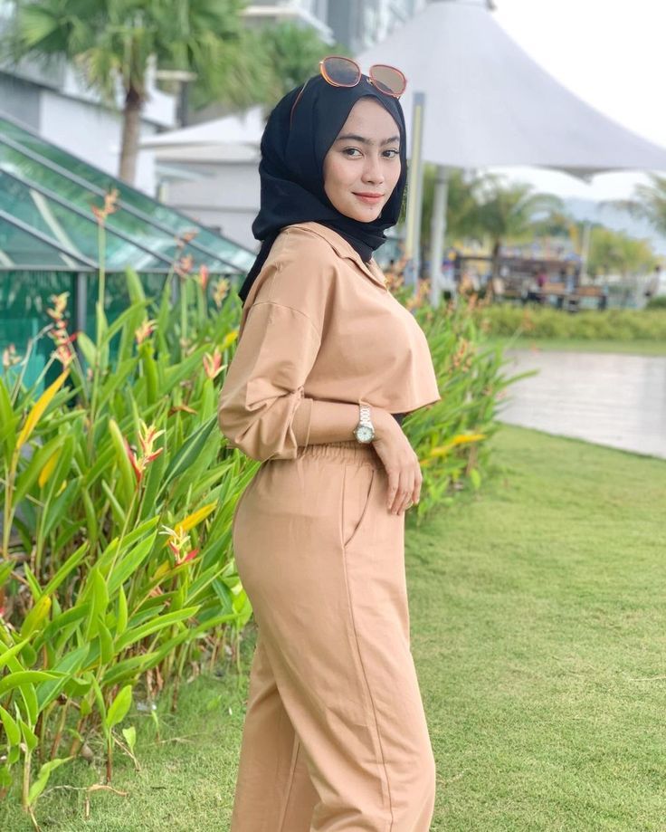 Abg Viral 2026 kelakuan Ibu-Ibu Berhijab Open BO ketika berdua dikosan Trending Global Top New wikwik